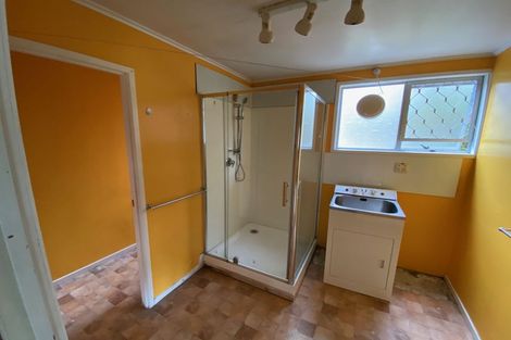 Photo of property in 80 Dundale Avenue, Blockhouse Bay, Auckland, 0600