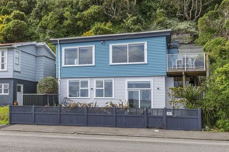 Photo of property in 77 Moana Road, Plimmerton, Porirua, 5026