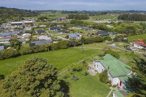 Photo of property in 11 Pinchgut Road, Kaukapakapa, 0873