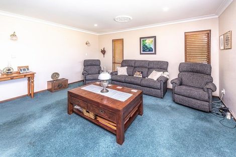 Photo of property in 11 Warwick Place, Springvale, Whanganui, 4501