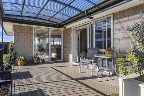 Photo of property in 21 Sequoia Way, Rangiora, 7400