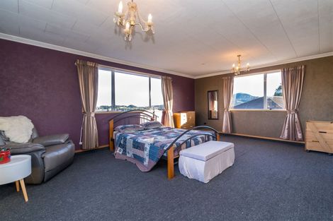 Photo of property in 66 Waldron Crescent, Green Island, Dunedin, 9018