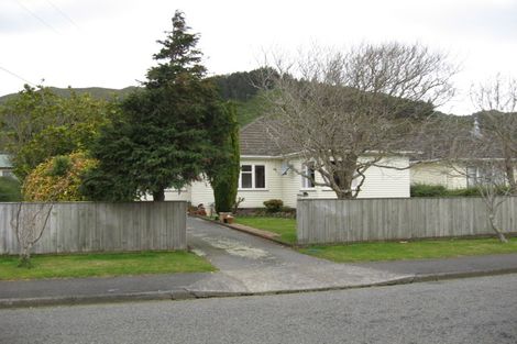 Photo of property in 6 Miles Crescent, Wainuiomata, Lower Hutt, 5014