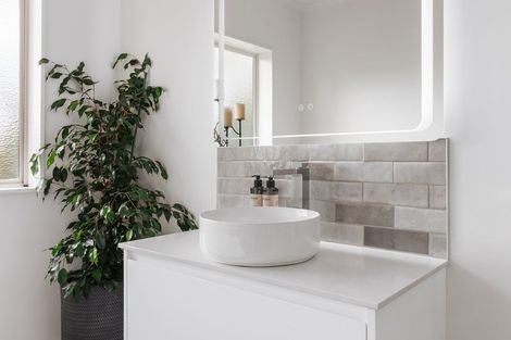 Photo of property in 5 Links View Drive, Omokoroa, 3114