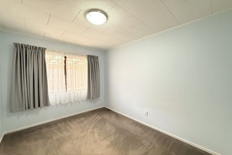 Photo of property in 41 Caribbean Drive, Unsworth Heights, Auckland, 0632