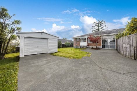 Photo of property in 3/70 Kaurilands Road, Titirangi, Auckland, 0604