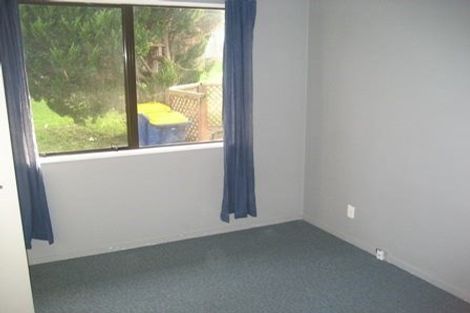 Photo of property in 3 Thalia Place, Totara Vale, Auckland, 0629