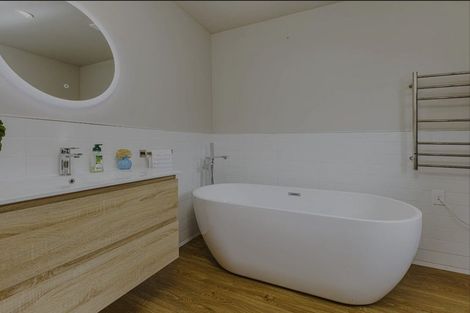 Photo of property in 6 Robins Way, Pokeno, 2471