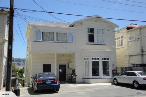 Photo of property in 4/112 Austin Street, Mount Victoria, Wellington, 6011
