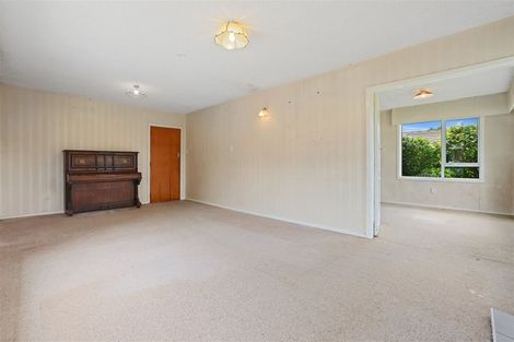 Photo of property in 5 Lochee Road, Upper Riccarton, Christchurch, 8041