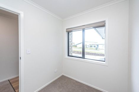 Photo of property in 32 Tirimoana Place, Otamatea, Whanganui, 4501