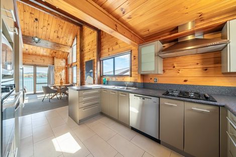 Photo of property in 47 Moana Road, Plimmerton, Porirua, 5026