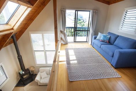 Photo of property in 202 Beverley Terrace, Whangamata, 3620