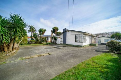 Photo of property in 489 Massey Road, Mangere, Auckland, 2022