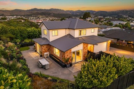 Photo of property in 17 Sumner Terrace, Aotea, Porirua, 5024