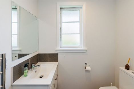 Photo of property in 18 Milton Street, Roslyn, Palmerston North, 4414