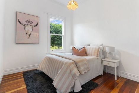 Photo of property in 1 Grahame Street, Devonport, Auckland, 0624