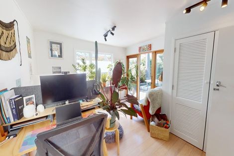 Photo of property in 5 Emerson Street, Berhampore, Wellington, 6023