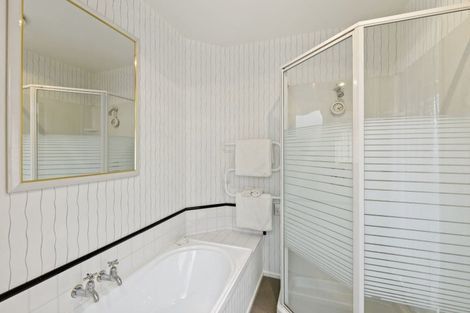 Photo of property in 36 Farnswood Place, Redwood, Christchurch, 8051