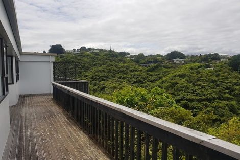 Photo of property in 66 Miromiro Road, Normandale, Lower Hutt, 5010