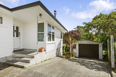 Photo of property in 7 Christopher Way, Paparangi, Wellington, 6037
