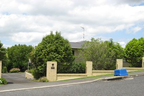 Photo of property in 76 Anzac Road, Pukekohe, 2120