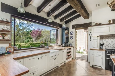 Photo of property in 390 Clevedon Kawakawa Road, Clevedon, Papakura, 2585