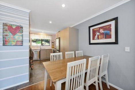 Photo of property in 8 Cleeve Close, Huntington, Hamilton, 3210