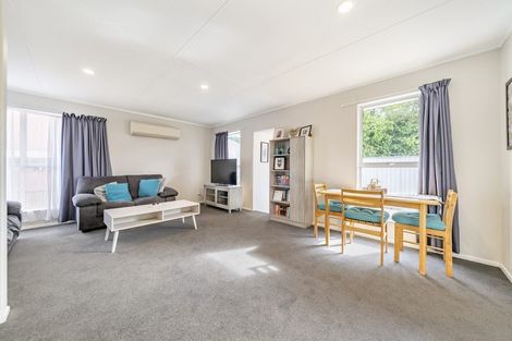 Photo of property in 2/15 Gemstone Drive, Birchville, Upper Hutt, 5018