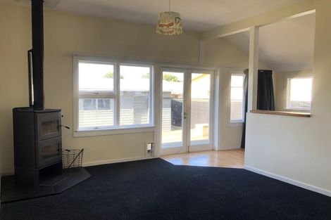 Photo of property in 2 Cecil Place, Waltham, Christchurch, 8023