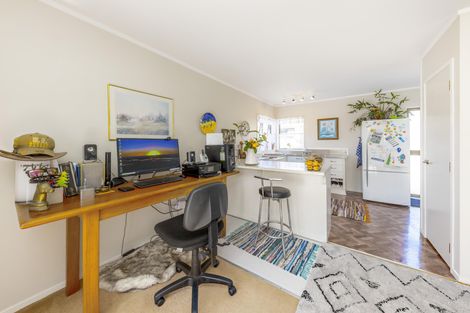 Photo of property in 2/553 Weymouth Road, Weymouth, Auckland, 2103