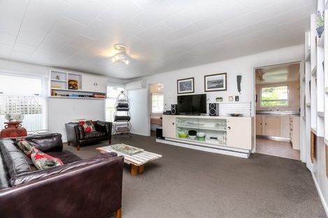 Photo of property in 30 Tasman Parade, Oakura, 4314
