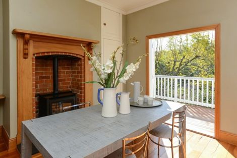 Photo of property in 5 May Avenue, Hospital Hill, Napier, 4110