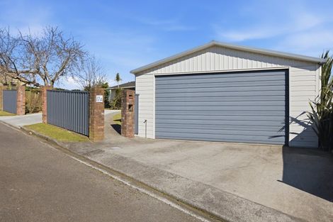 Photo of property in 17a Saint Ives Grove, Whalers Gate, New Plymouth, 4310