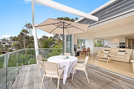 Photo of property in 6 Wendy Hood Way, Snells Beach, 0920