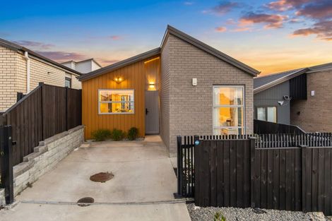 Photo of property in 37 Puwha Street, Massey, Auckland, 0614