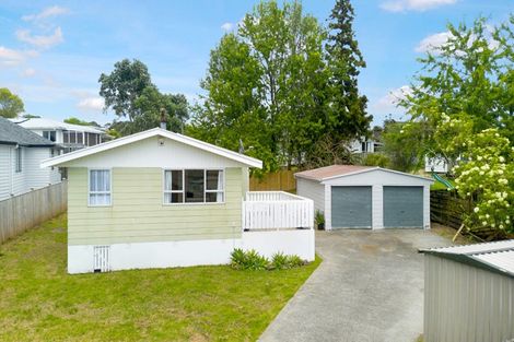 Photo of property in 29 Glynnbrooke Street, Te Atatu South, Auckland, 0610