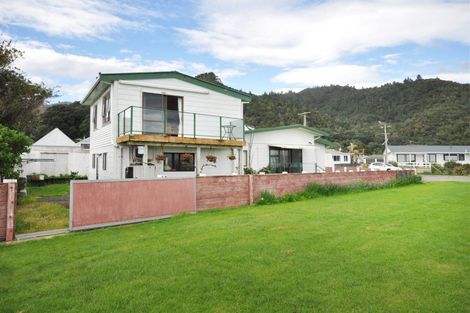 Photo of property in 26 Aputa Avenue, Te Puru, Thames, 3575