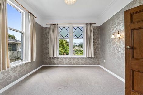 Photo of property in 263 Carrington Street, Vogeltown, New Plymouth, 4310