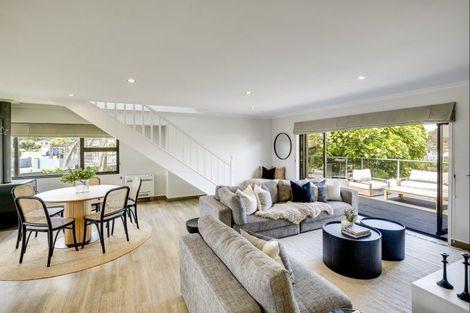 Photo of property in 37 Charles Street, Westshore, Napier, 4110