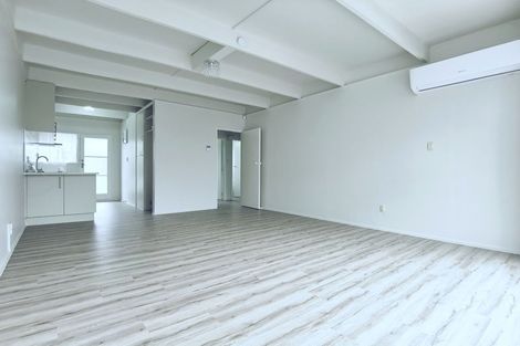 Photo of property in 2/39 Rathgar Road, Henderson, Auckland, 0610