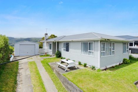 Photo of property in 26 Franklyn Road, Tawa, Wellington, 5028