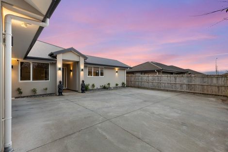 Photo of property in 4 Cyprus Place, Fitzherbert, Palmerston North, 4410