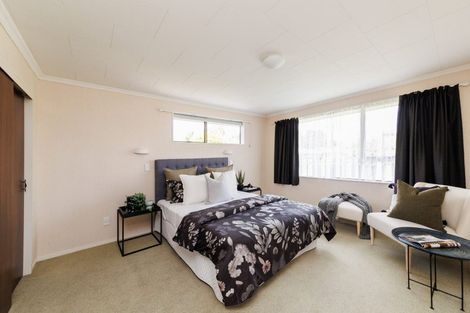 Photo of property in 9 Huhana Court, Hokowhitu, Palmerston North, 4410