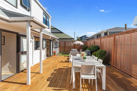 Photo of property in 2/563 Maunganui Road, Mount Maunganui, 3116