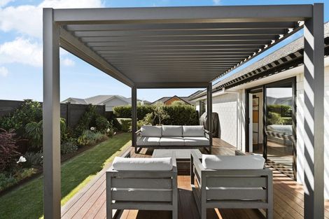 Photo of property in 18a Rose Leigh Drive, Cambridge, 3434