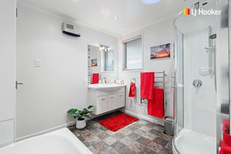 Photo of property in 24 William James Close, Mosgiel, 9024