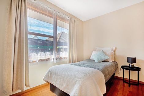 Photo of property in 2/28 Aikmans Road, Merivale, Christchurch, 8014