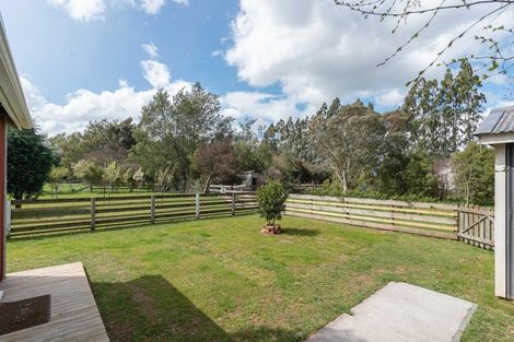 Photo of property in 18 Dalefield Road, Carterton, 5713