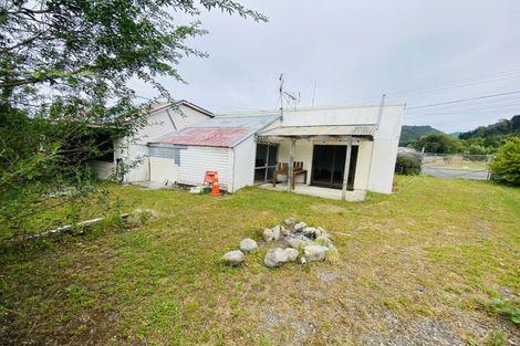 Photo of property in 4 Wakefield Street, Featherston, 5710